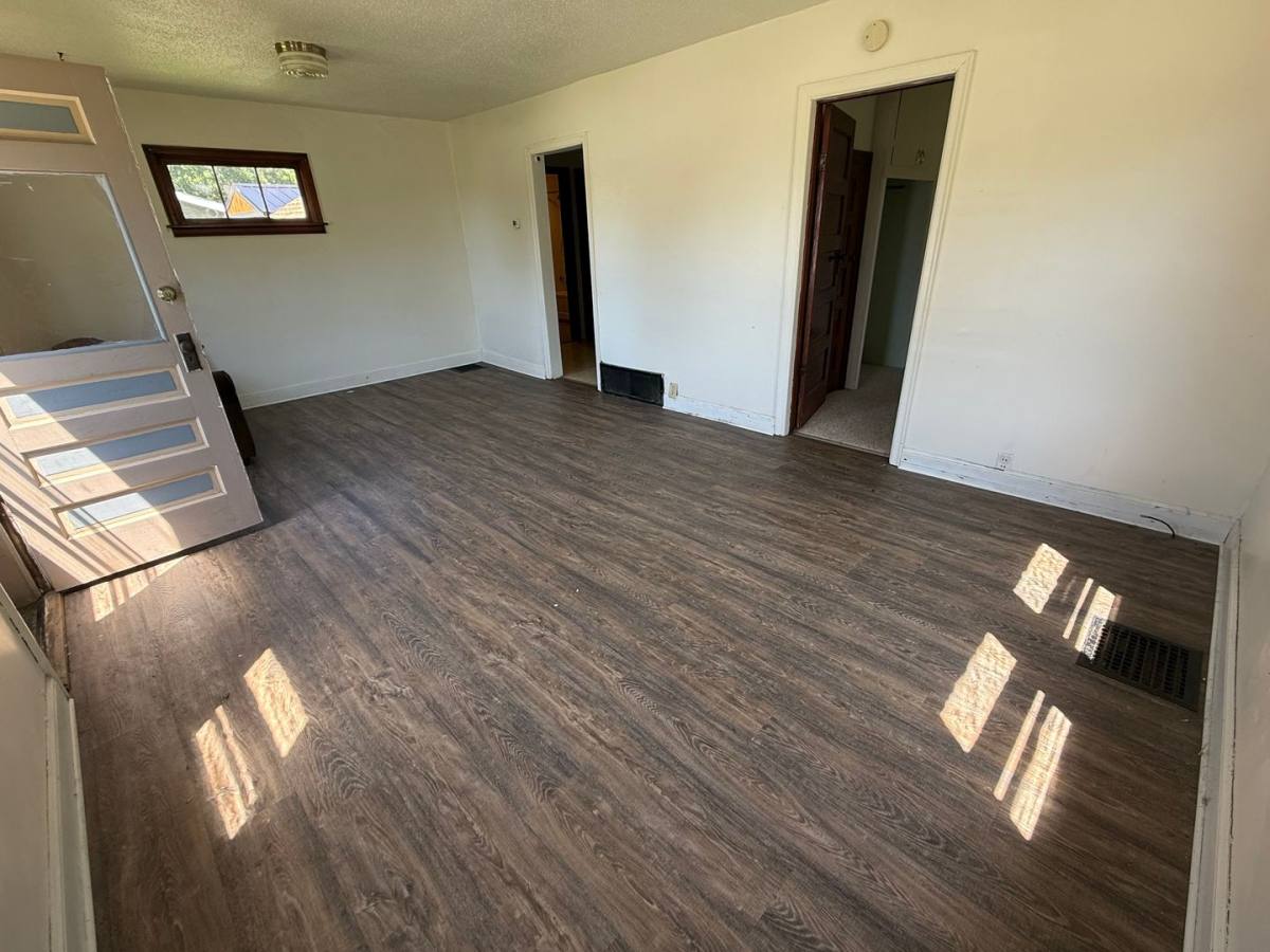Apartment for rent at 182 3rd St NE, Watertown, SD 57201