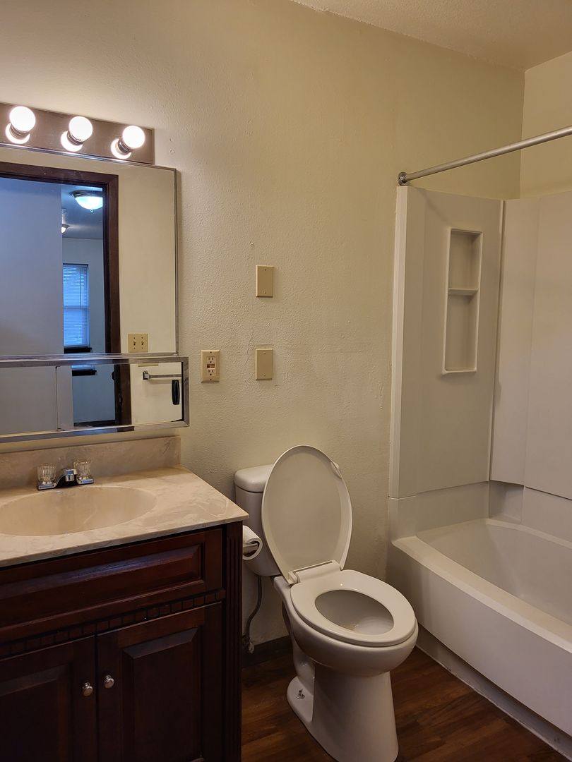 Apartment for rent at 102 & 103 N Cedar St, Eskridge, KS 66423