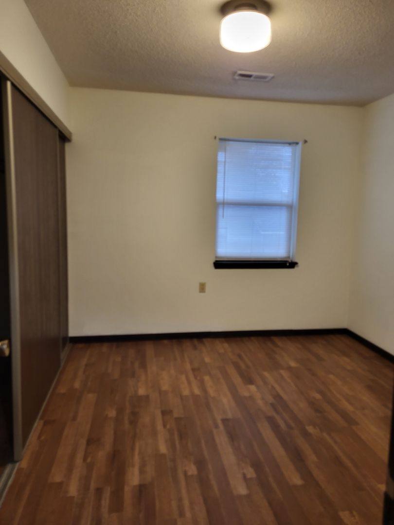 Apartment for rent at 102 & 103 N Cedar St, Eskridge, KS 66423