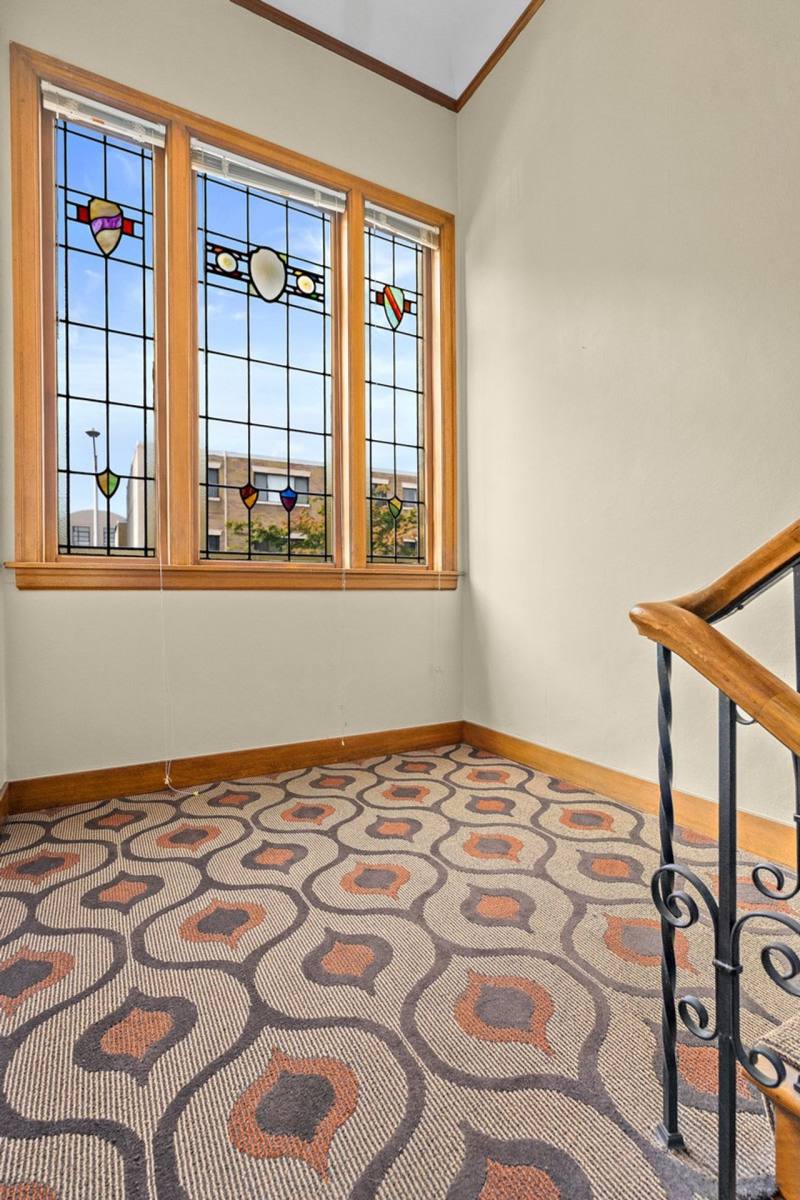Apartment for rent at 4134 11th Ave NE, Seattle, WA 98105