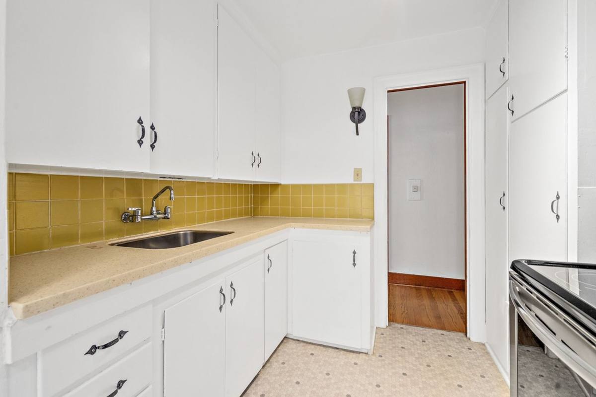 Apartment for rent at 4134 11th Ave NE, Seattle, WA 98105