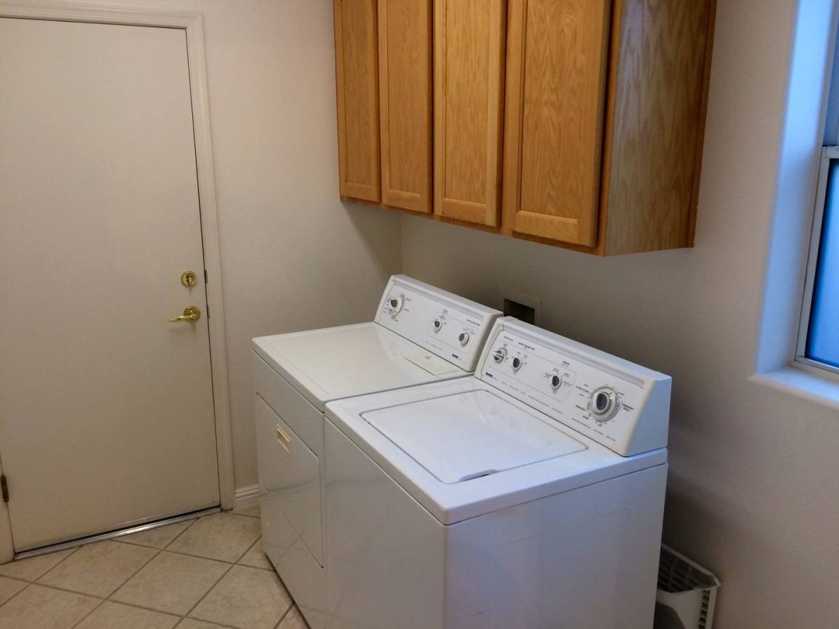 House for rent at 3047 Hickory Valley Rd, Henderson, NV 89052