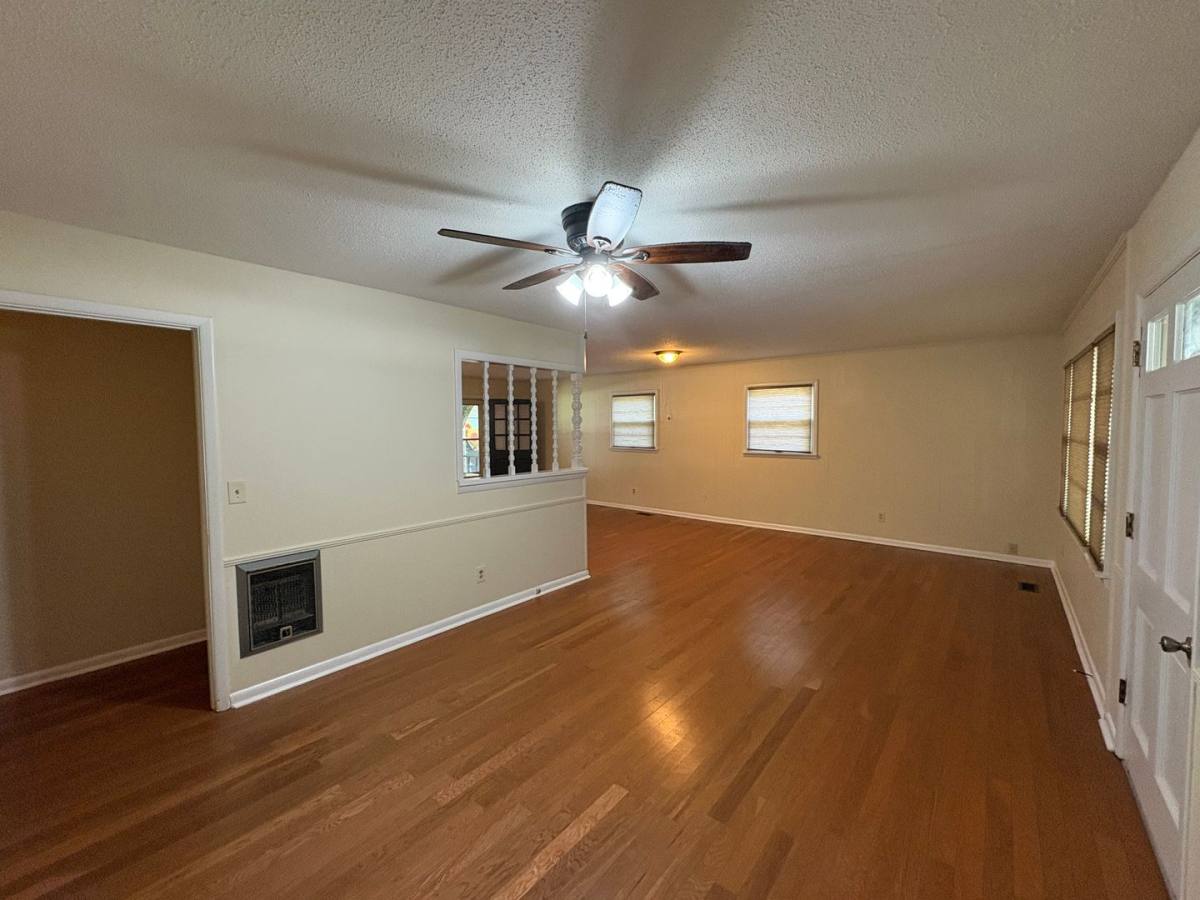 House for rent at 500 Crestline Dr SW, Hartselle, AL 35640