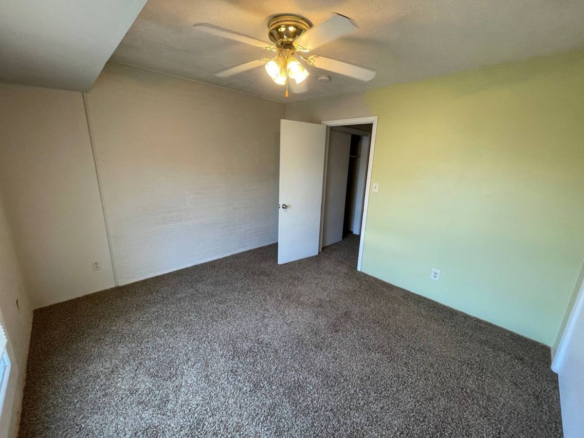 Apartment for rent at 1103 Gettysburg, Bloomington, IL 61704