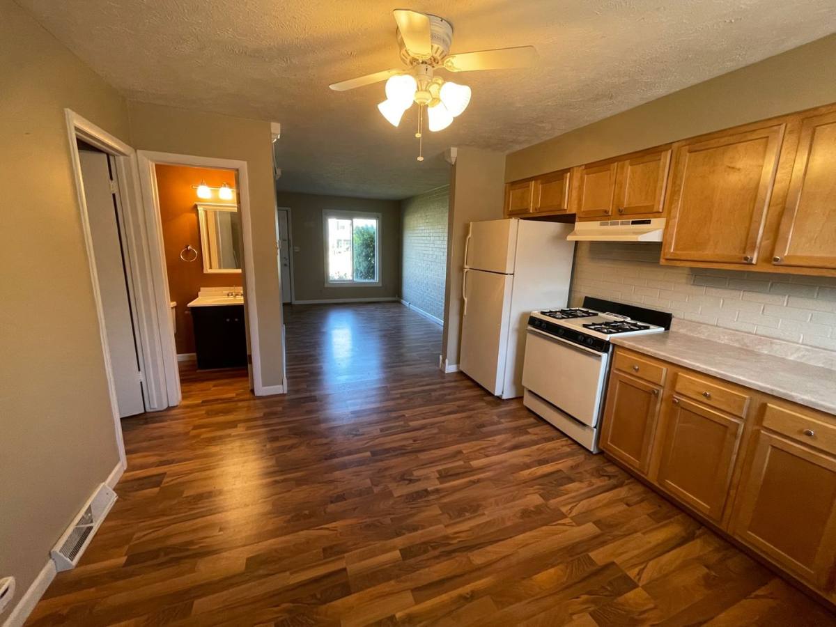 Apartment for rent at 1103 Gettysburg, Bloomington, IL 61704