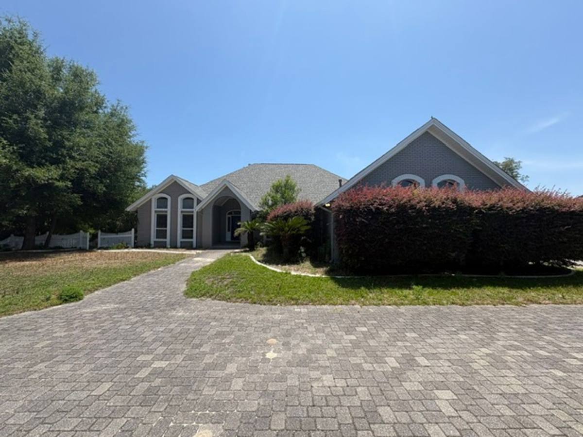 House for rent at 83 Lake Lorraine Circle, Shalimar, FL 32579