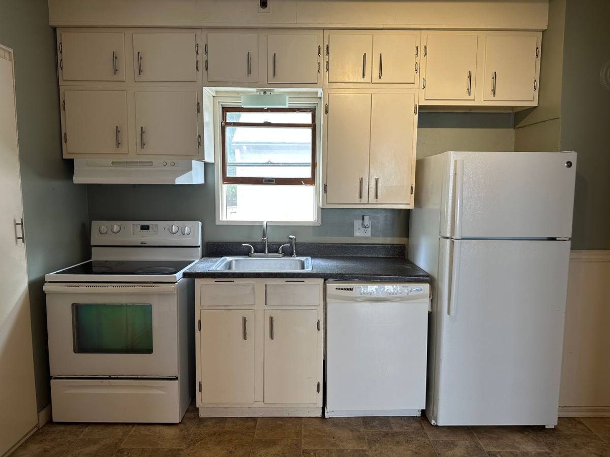 House for rent at 915 Veto NW, Grand Rapids, MI 49504