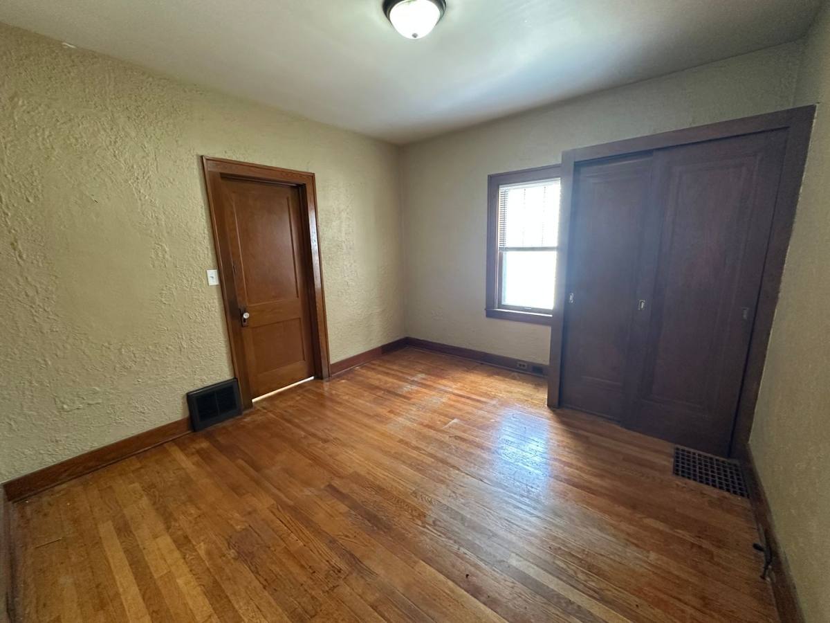 House for rent at 915 Veto NW, Grand Rapids, MI 49504