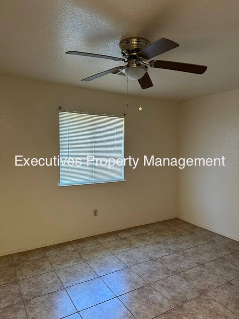 House for rent at 322 Pamela Court, Merced, CA 95340