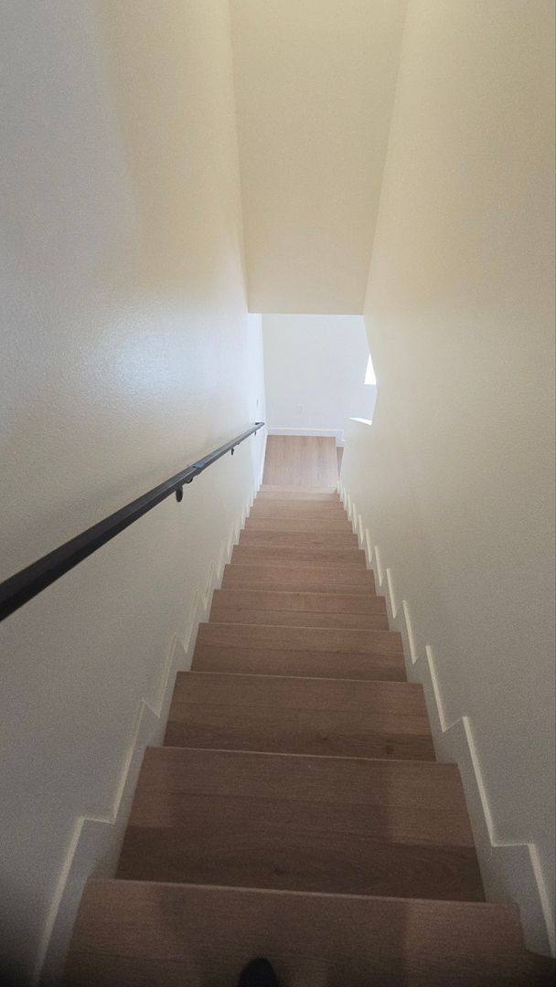 Apartment for rent at 835 E 33rd St, Los Angeles, CA 90011