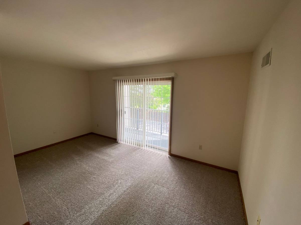 Apartment for rent at 1022, 1024, 1028 Riverbend Dr, Hartford, WI 53027