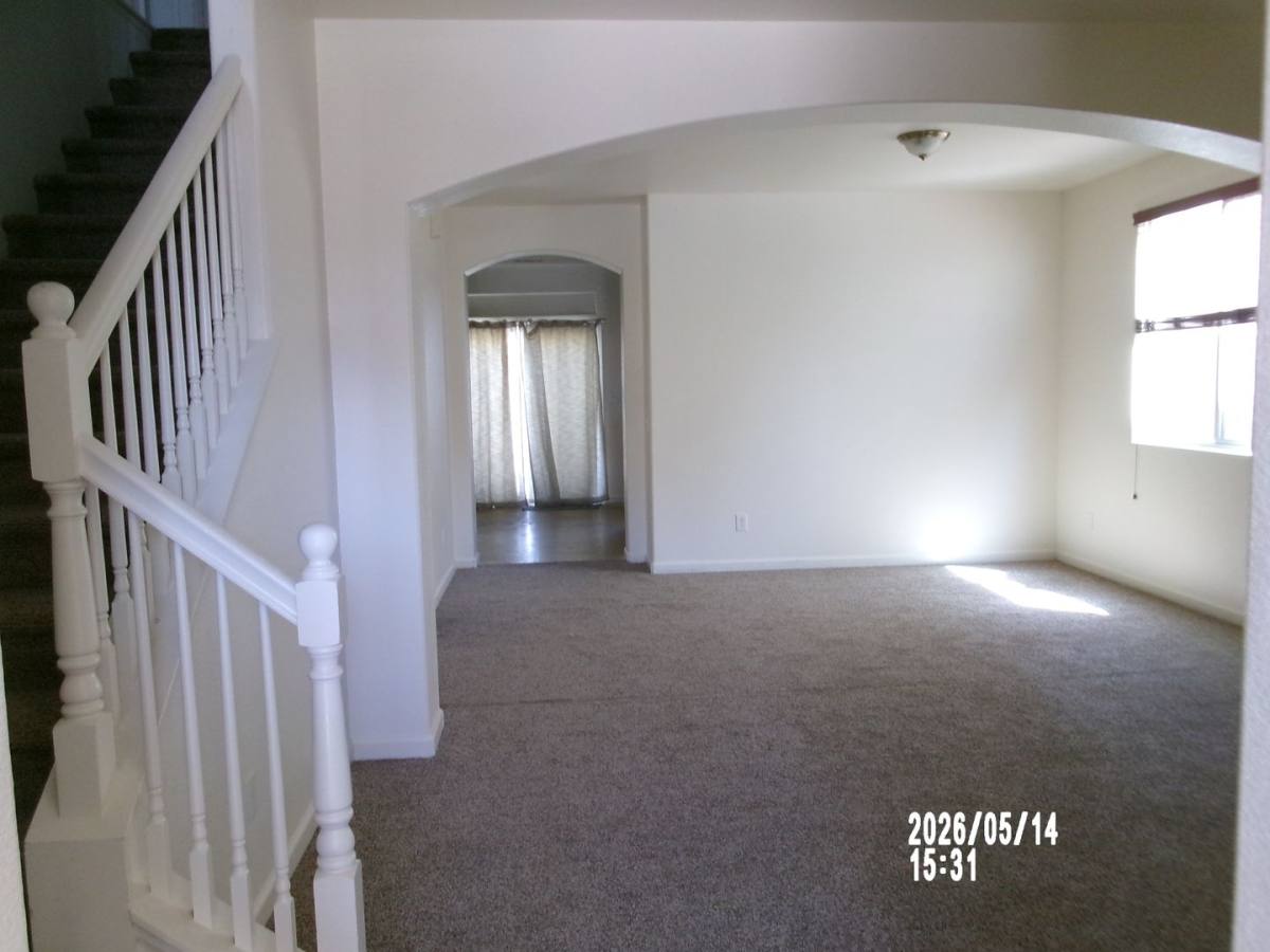 House for rent at 8728 High Ridge Dr, Bakersfield, CA 93313