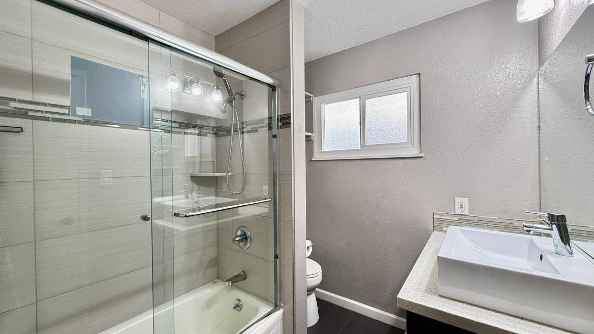 Townhouse for rent at 330 Vernon, Oakland, CA 94610