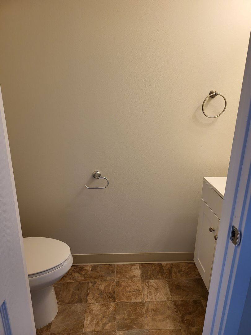 Apartment for rent at 269 20th Ave, Longview, WA 98632