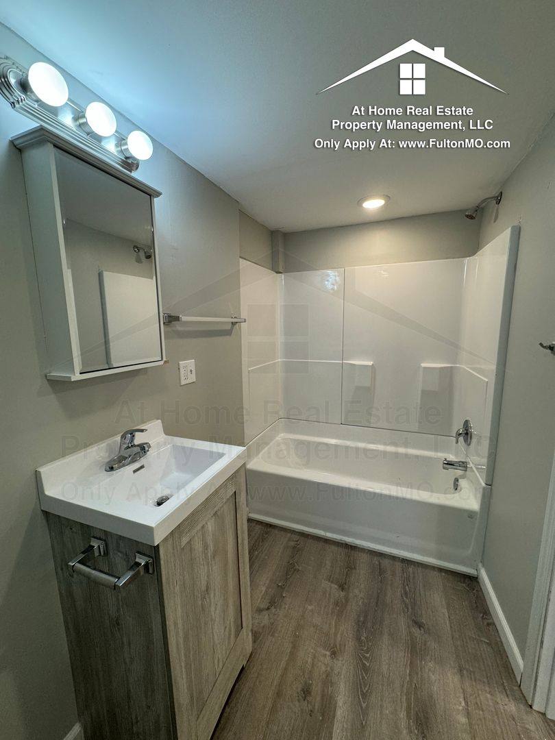 Apartment for rent at 103 E 3rd St, Fulton, MO 65251