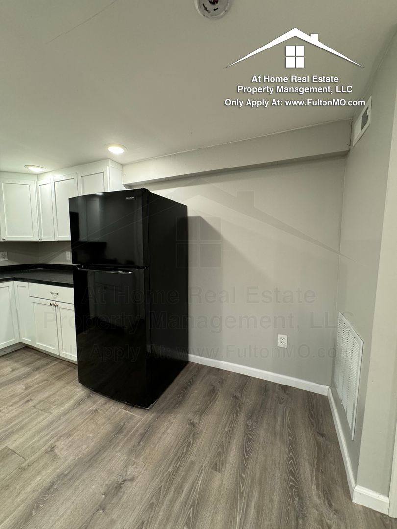 Apartment for rent at 103 E 3rd St, Fulton, MO 65251