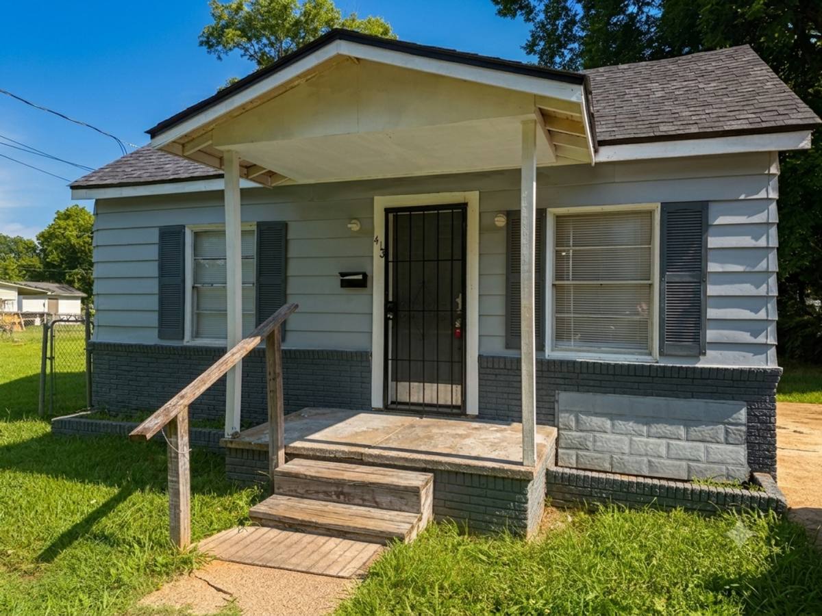 House for rent at 413 Montgomery, Bossier City, LA 71111