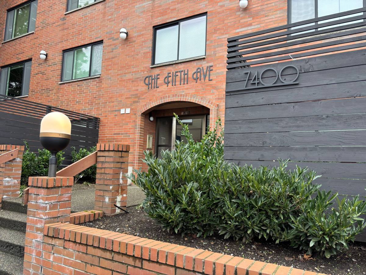 Apartment for rent at 7400 5th Ave NE, Seattle, WA 98115