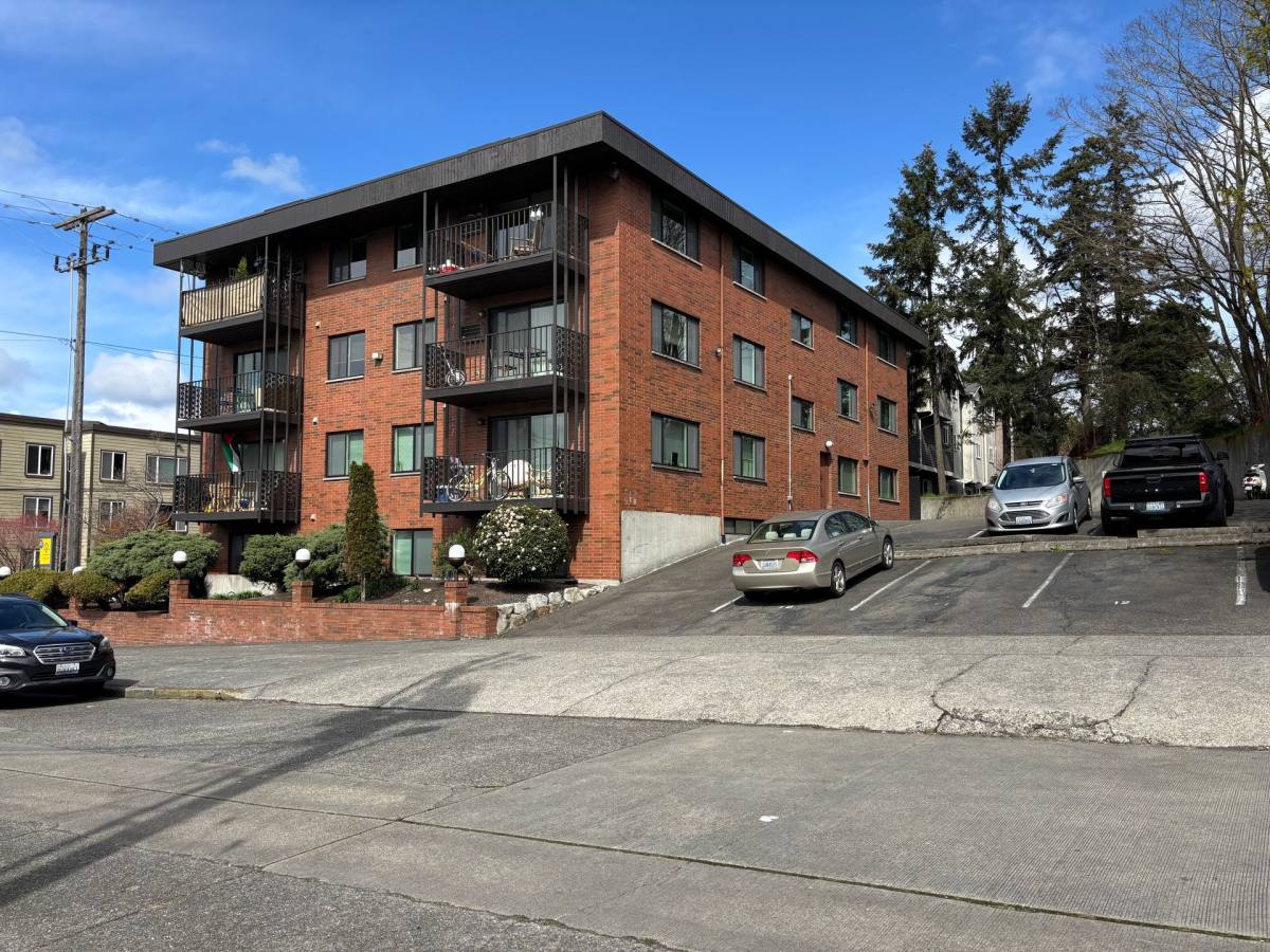 Apartment for rent at 7400 5th Ave NE, Seattle, WA 98115