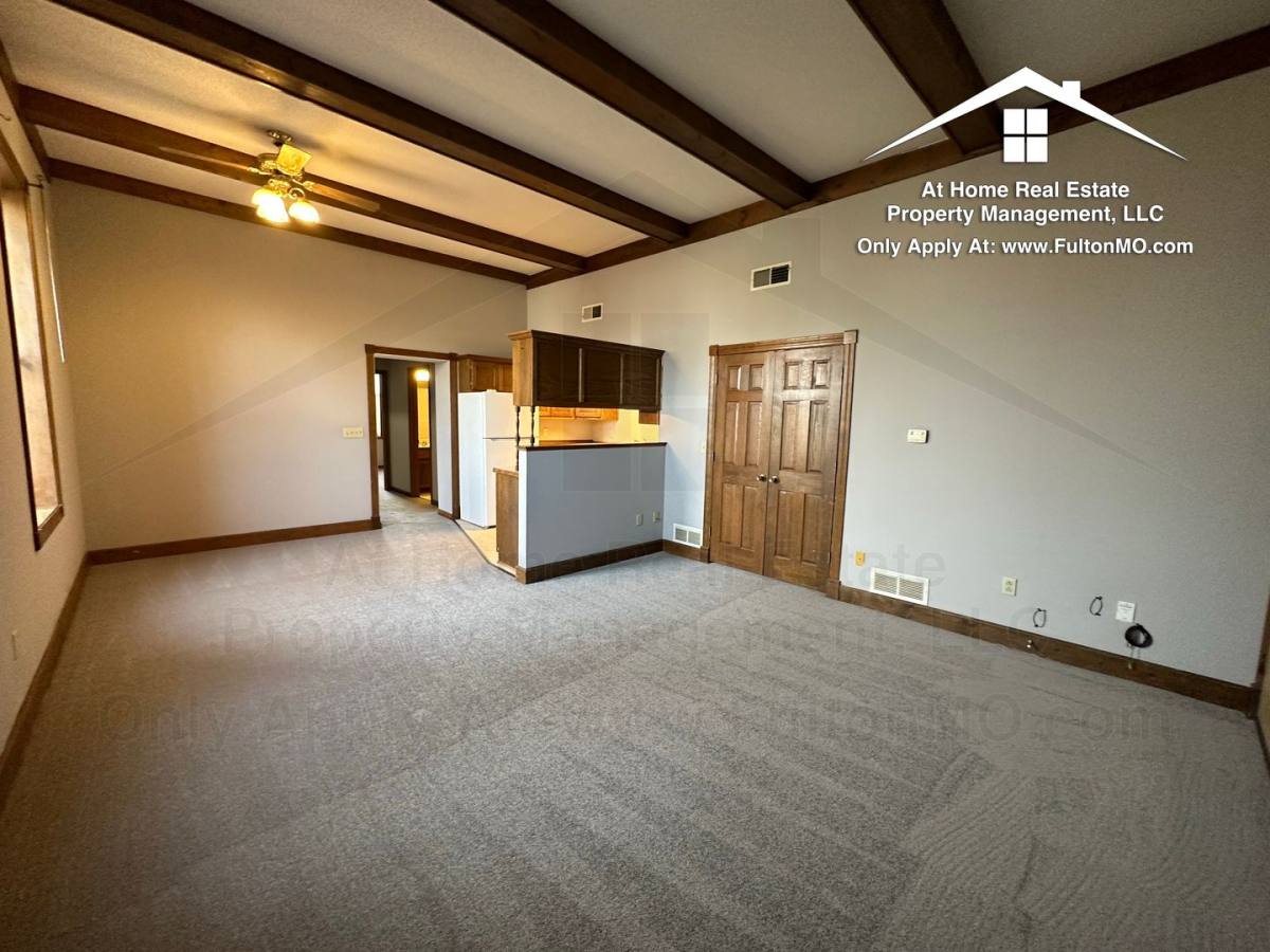 Apartment for rent at 103 E 10th St #13, Fulton, MO 65251