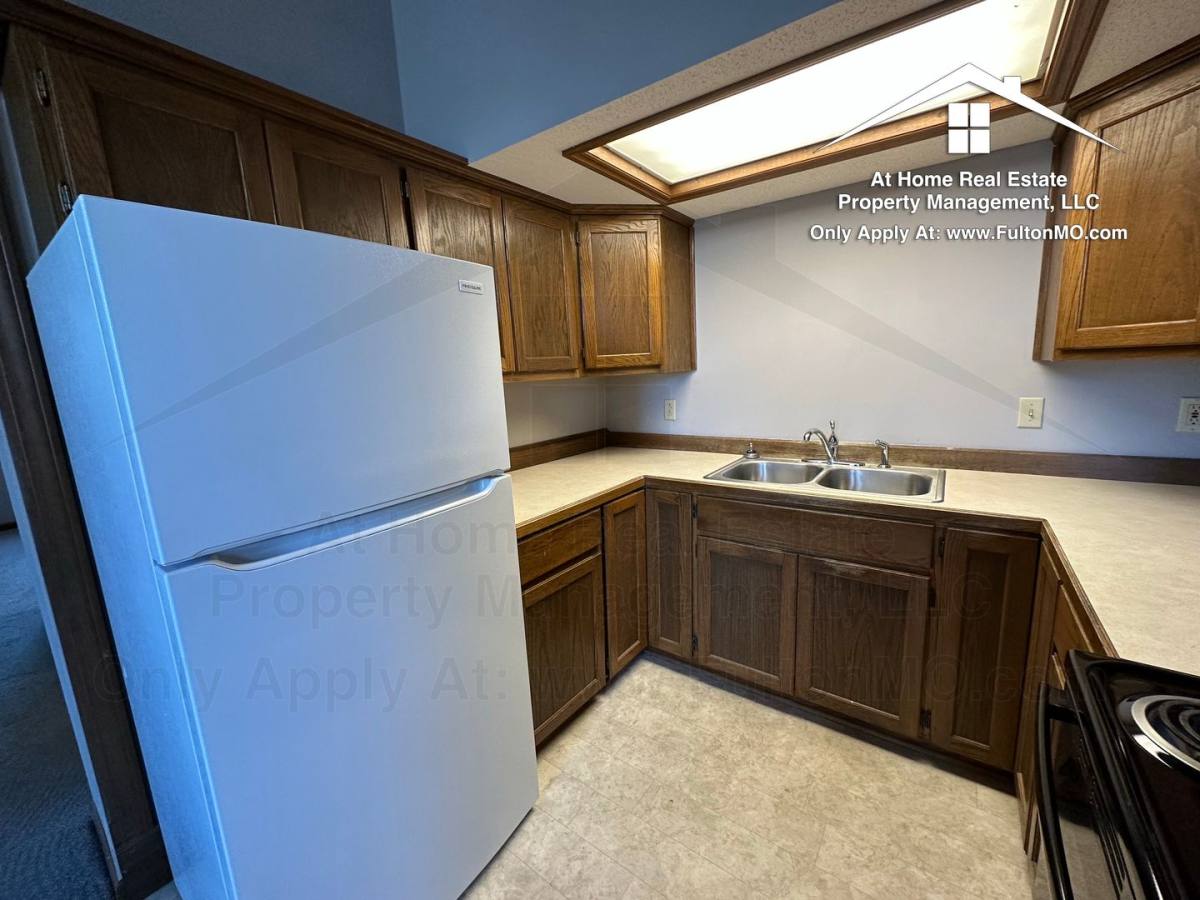 Apartment for rent at 103 E 10th St #13, Fulton, MO 65251