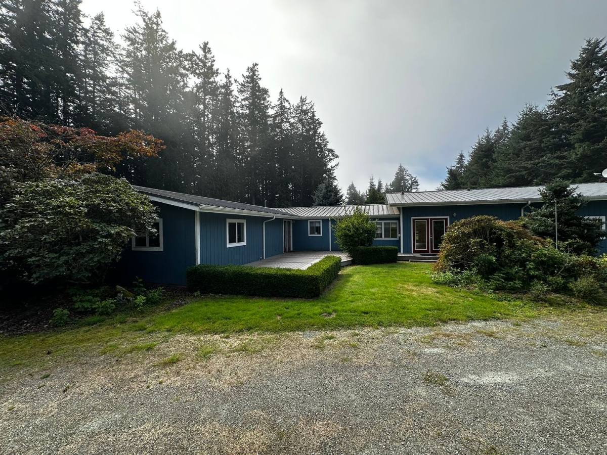 House for rent at 4204 Sharpe Rd, Anacortes, WA 98221