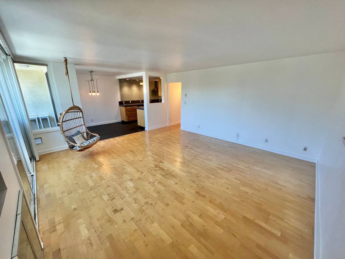 Apartment for rent at 2055 E Broadway, Long Beach, CA 90803