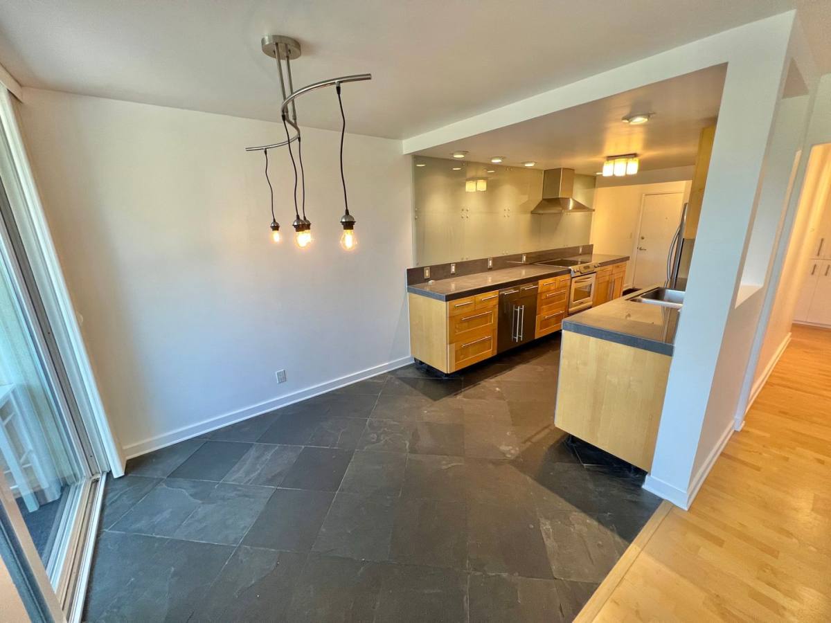 Apartment for rent at 2055 E Broadway, Long Beach, CA 90803