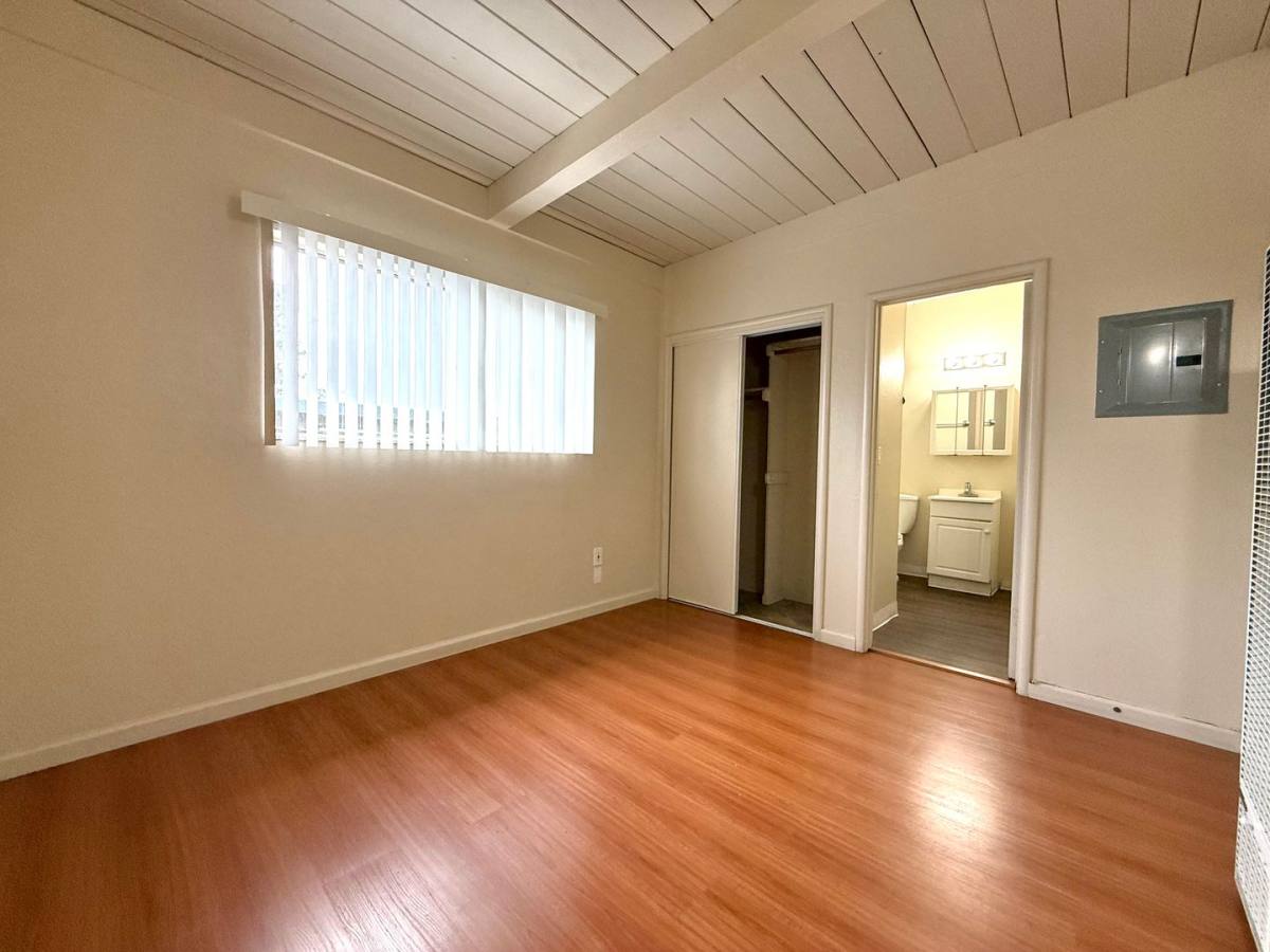 Apartment for rent at 1047 Rich Ave, Mountain View, CA 94040