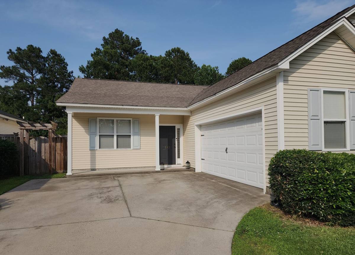 House for rent at 212 Sand Pebble Dr SE, Leland, NC 28451