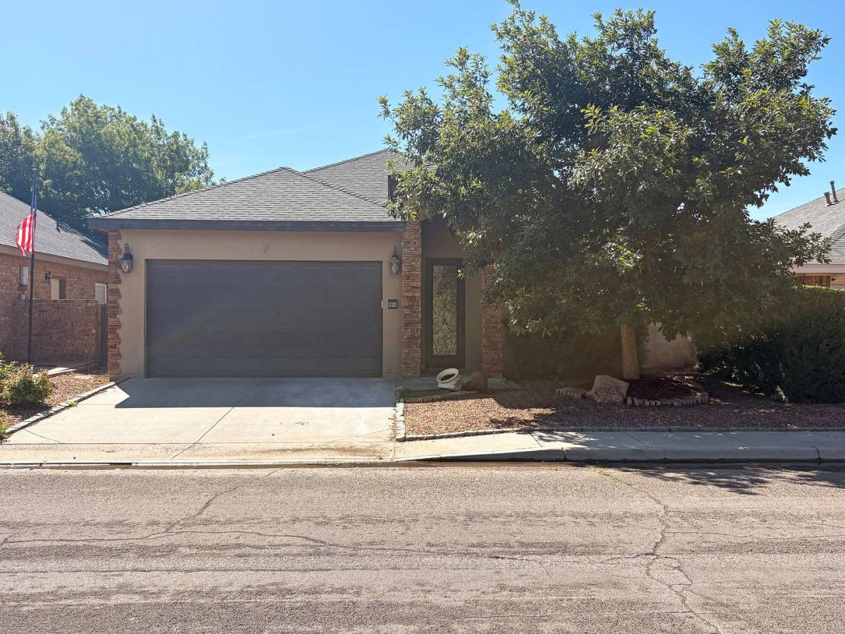 House for rent at 1611 Camino Del Arco, Hobbs, NM 88240