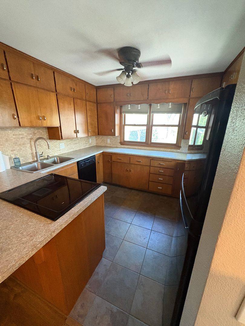 House for rent at 1139 Oregon St, Waterloo, IA 50701