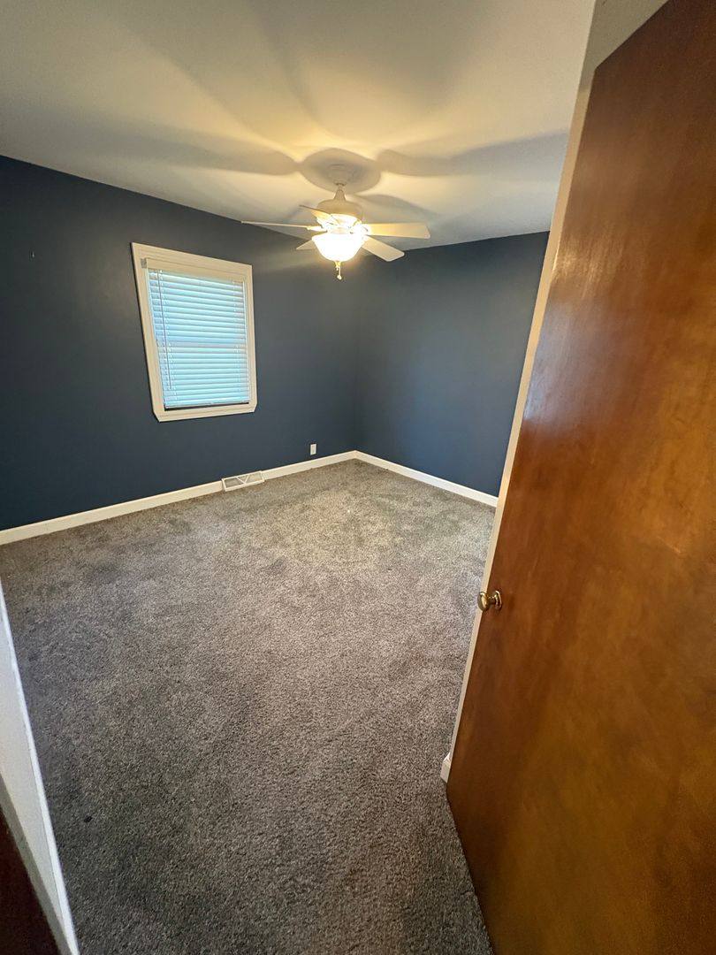 House for rent at 1139 Oregon St, Waterloo, IA 50701