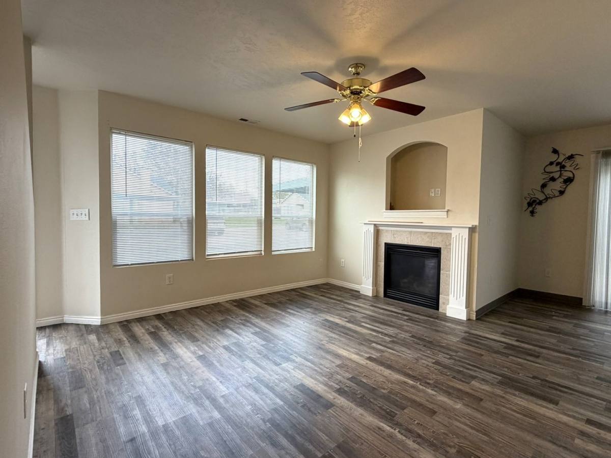 Apartment for rent at 141 N Midland Blvd, Nampa, ID 83651