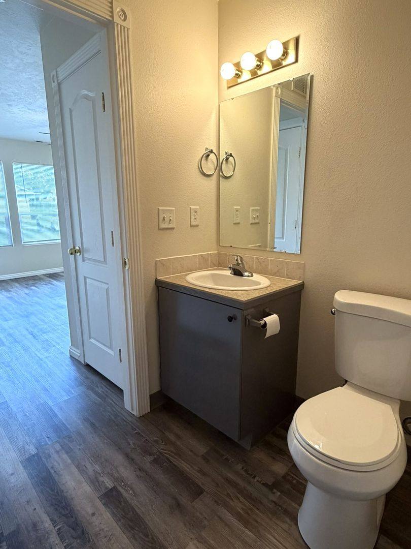 Apartment for rent at 141 N Midland Blvd, Nampa, ID 83651