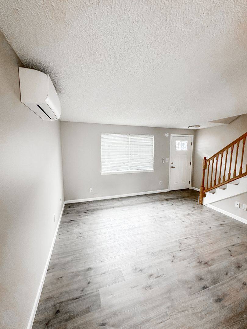 Apartment for rent at 4142-4166 State St, Salem, OR 97301