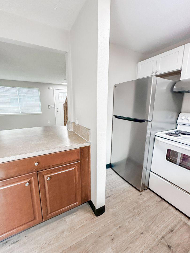 Apartment for rent at 4142-4166 State St, Salem, OR 97301