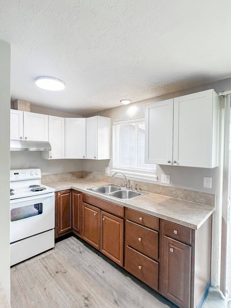 Apartment for rent at 4142-4166 State St, Salem, OR 97301
