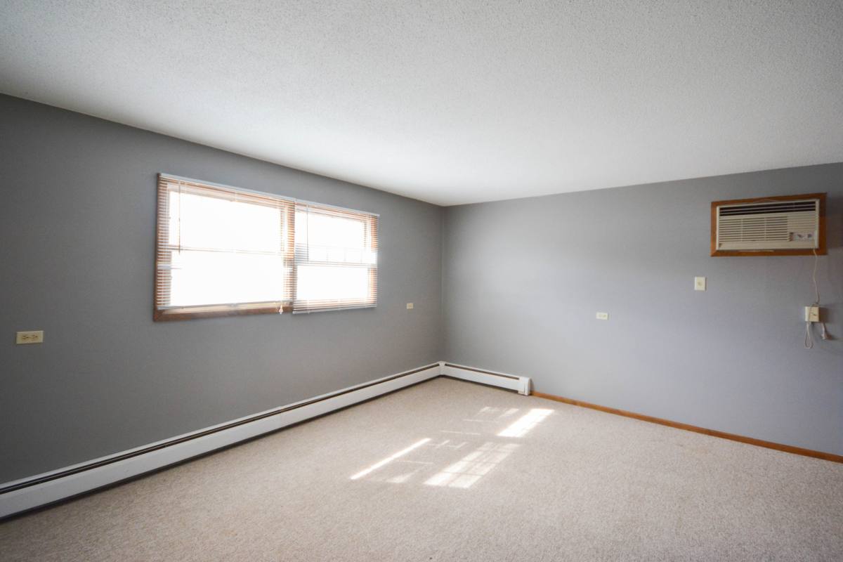 Apartment for rent at 1725 40th St NW, Rochester, MN 55901