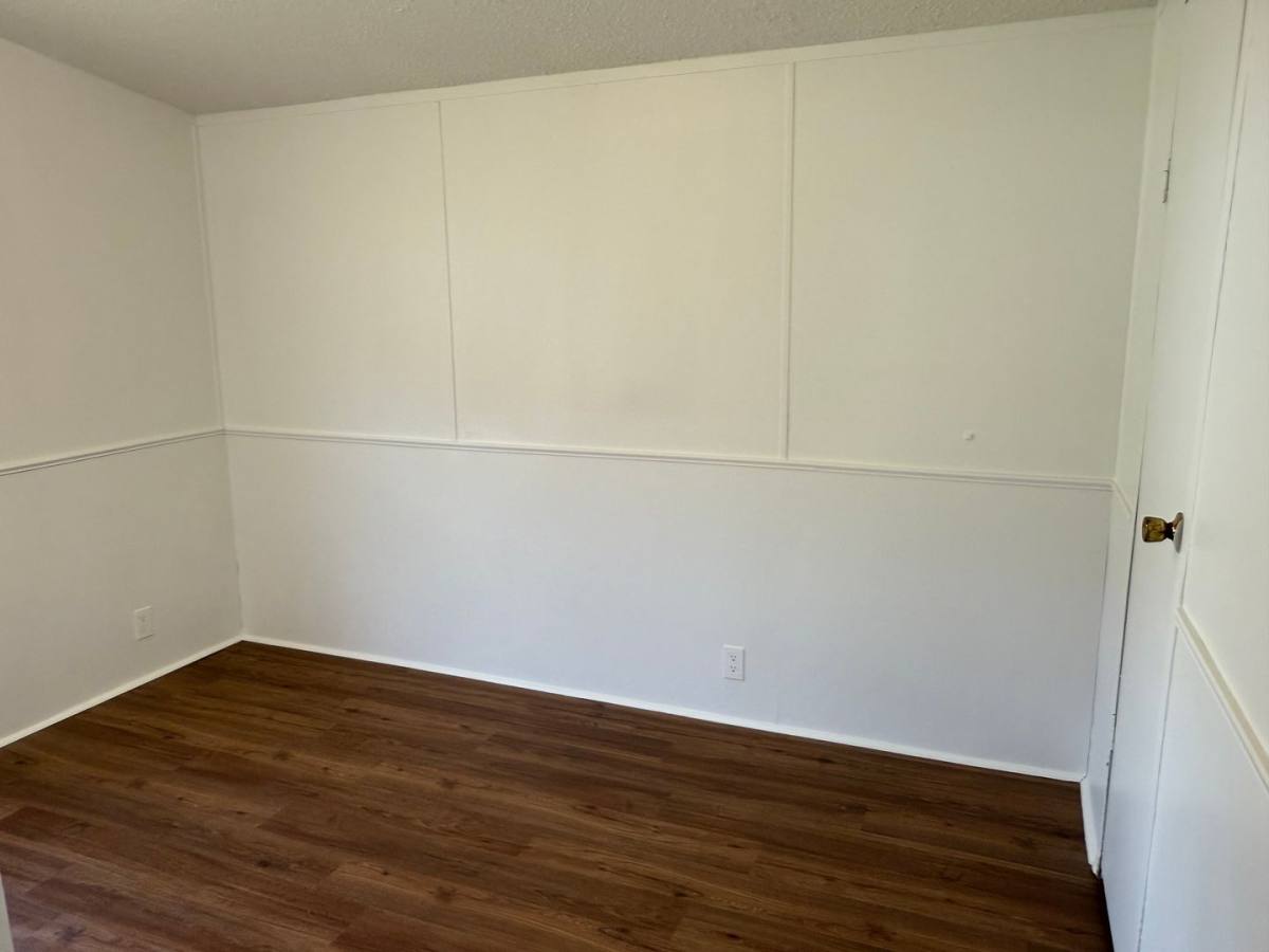 House for rent at 8 Darnell Dr, Fairview, NC 28730