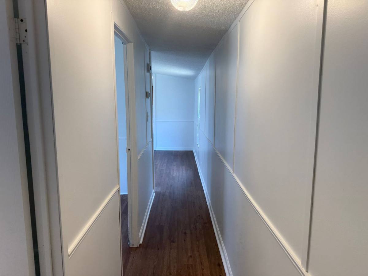 House for rent at 8 Darnell Dr, Fairview, NC 28730