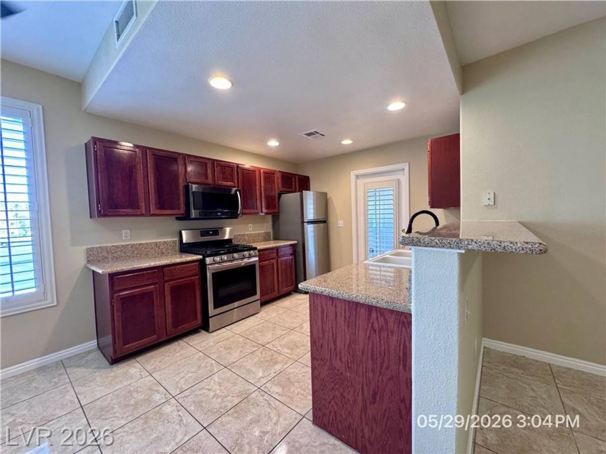 Apartment for rent at 1511 Cardinal Peak Lane, Las Vegas, NV 89144
