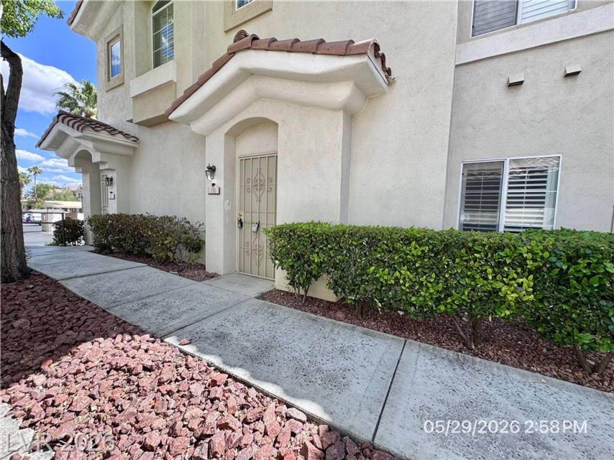 Apartment for rent at 1511 Cardinal Peak Lane, Las Vegas, NV 89144