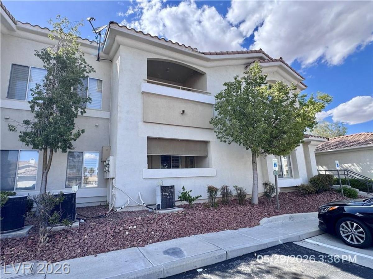 Apartment for rent at 1511 Cardinal Peak Lane, Las Vegas, NV 89144
