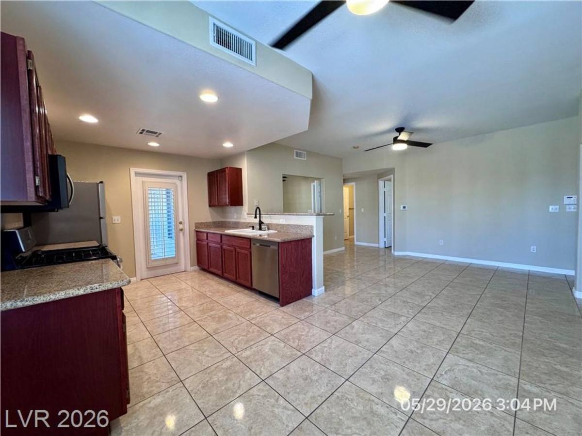 Apartment for rent at 1511 Cardinal Peak Lane, Las Vegas, NV 89144