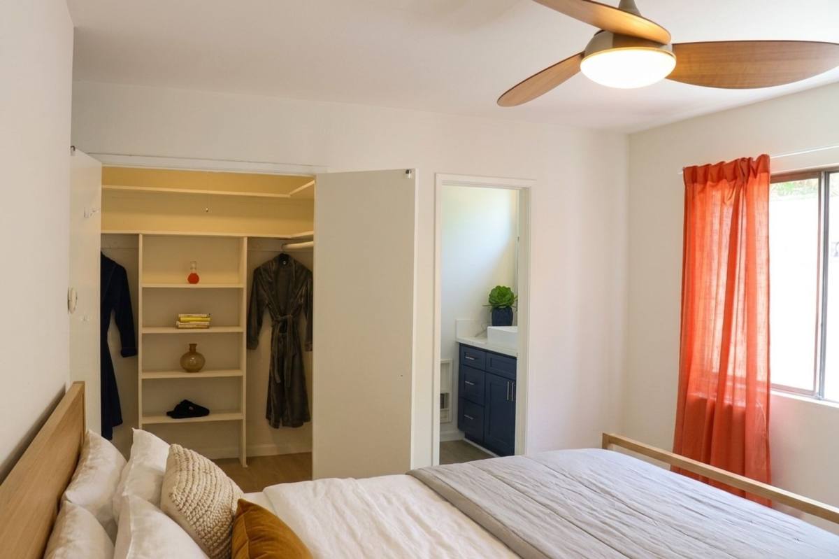 Apartment for rent at 2849 Waverly Dr, Los Angeles, CA 90039
