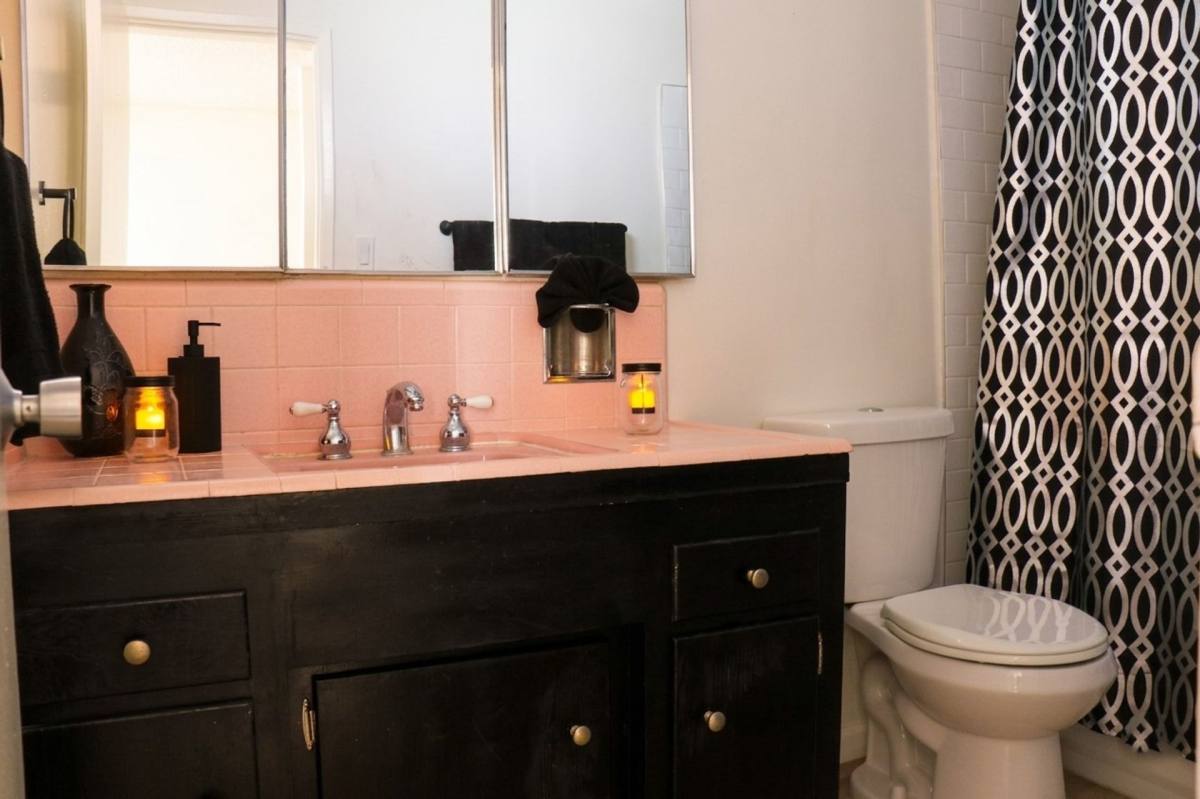 Apartment for rent at 2849 Waverly Dr, Los Angeles, CA 90039