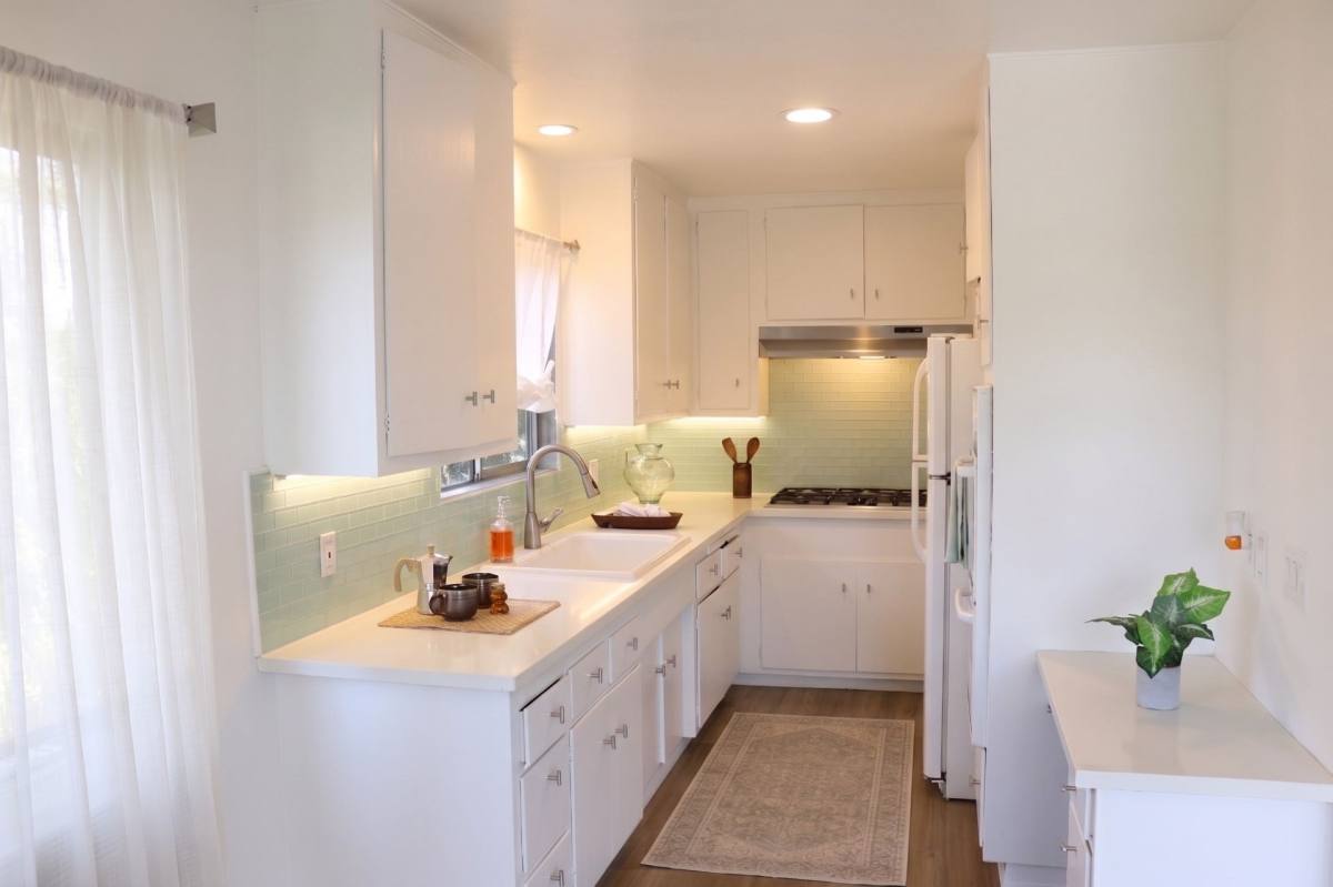 Apartment for rent at 2849 Waverly Dr, Los Angeles, CA 90039