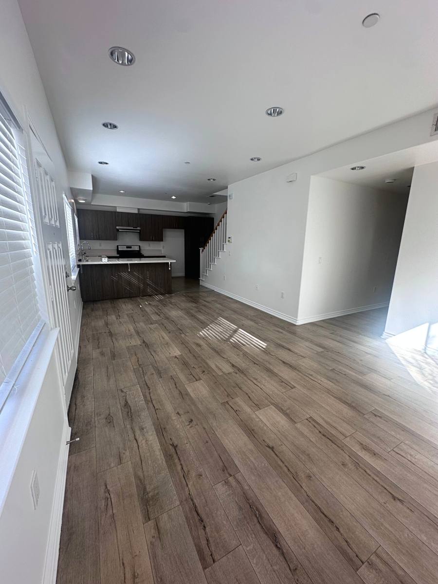 Townhouse for rent at 11942 Terra Bella St, Sylmar, CA 91342