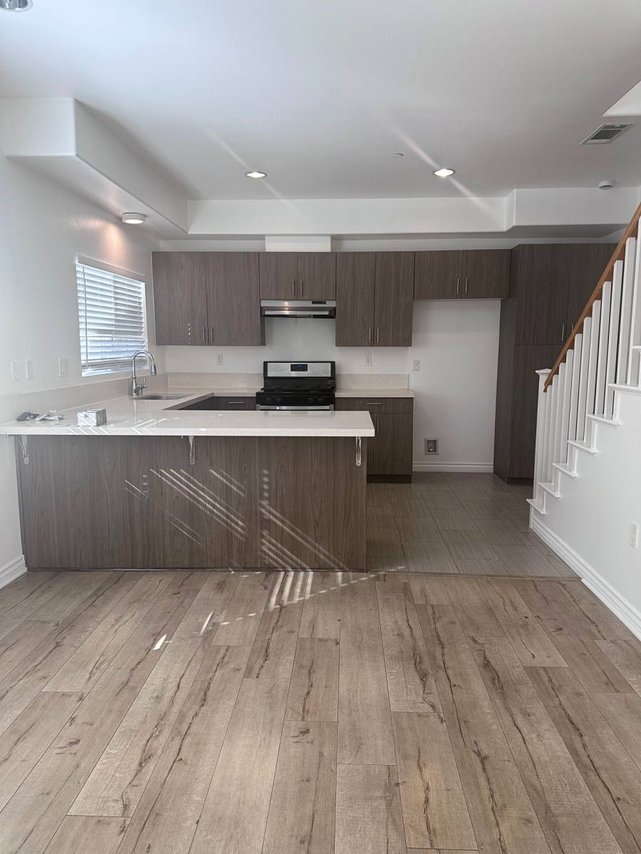 Townhouse for rent at 11942 Terra Bella St, Sylmar, CA 91342